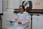 Farooq Sheikh at Zoya for poetry reading on the occasion of their 1st anniversary in Warden Road on 20th April 2010 (6).JPG